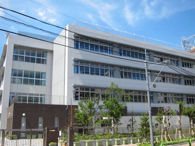 中学校　板橋第三中学校（中学校）まで203m