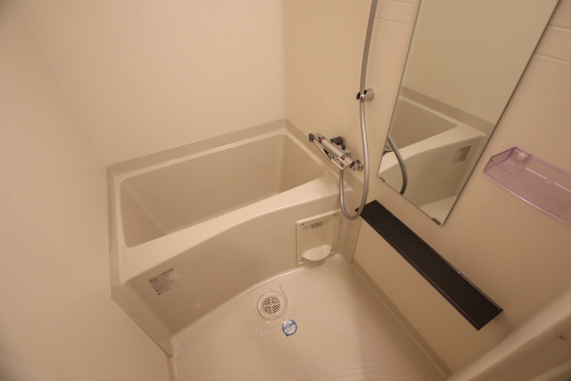 バス・シャワールーム　※別室の参考写真の為、現況優先です。