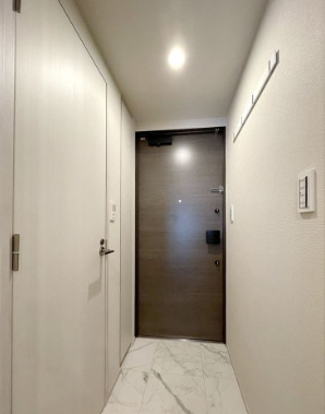 玄関　※別部屋参考写真