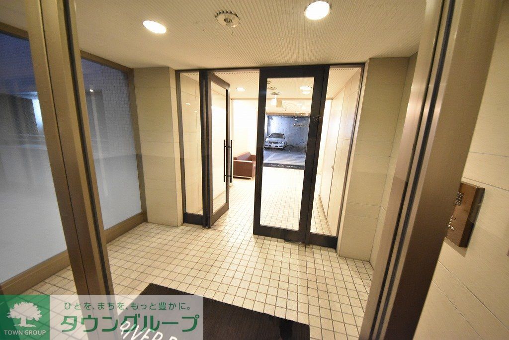 エントランス　お問合せは(株)タウンハウジングレジデンス事業部までお問合…