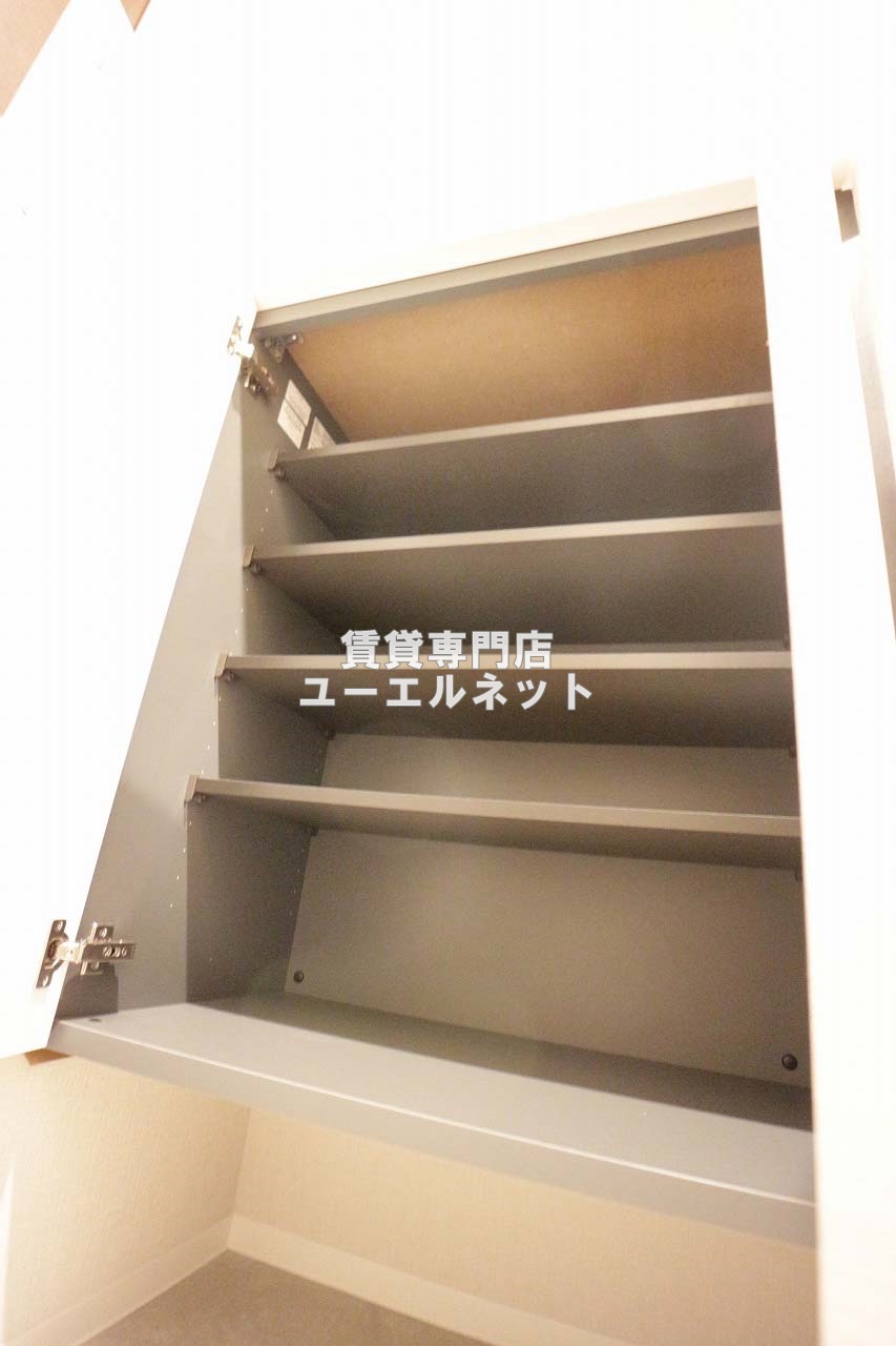 その他設備　収納力たっぷりのシューズボックスで玄関すっきり！