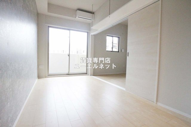 居室・リビング　ゆったりとくつろげる、落ち着きのある居室空間です