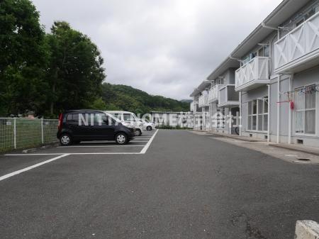 駐車場　駐車場も広々！