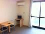 居室・リビング　用途に応じて折りたたみ可能なテーブル