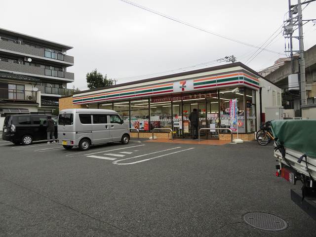 コンビニ　セブンイレブン（コンビニ）まで170m