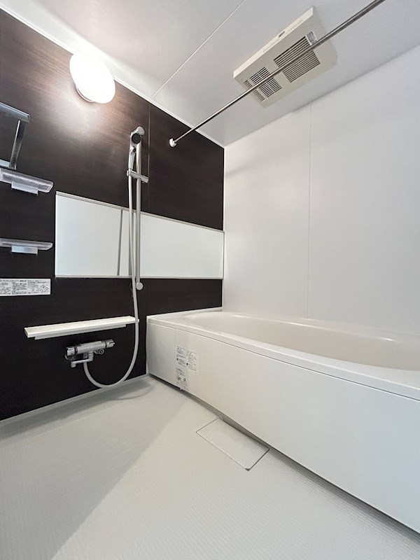 バス・シャワールーム　当物件の参考写真です。(同建物の部屋)