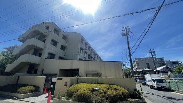 建物外観　オートロック完備☆