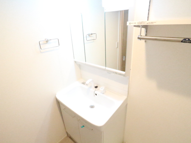 洗面設備　使いやすい洗面所です