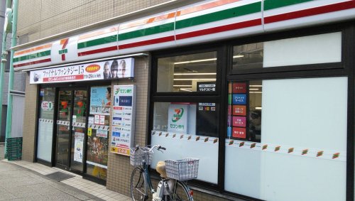 コンビニ　セブンイレブン 横浜石川町1丁目店（コンビニ）まで3m