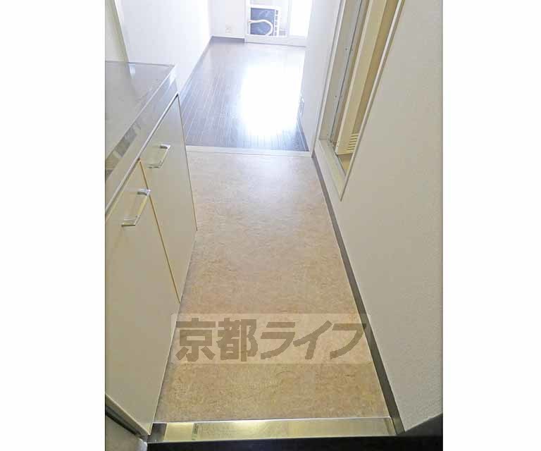 その他部屋・スペース　明るい廊下です。