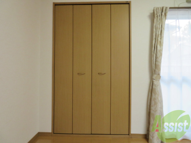 収納　クローゼットがありました。お洋服や荷物はここへ