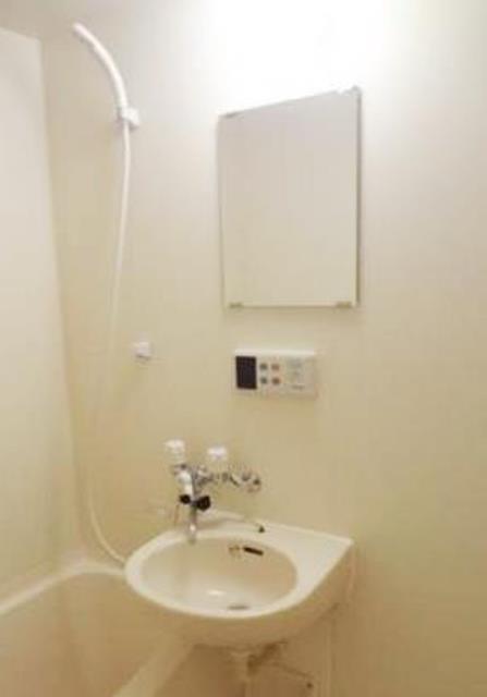 洗面設備　同仕様参考写真