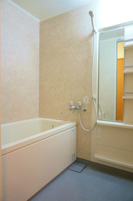 バス・シャワールーム　お風呂です