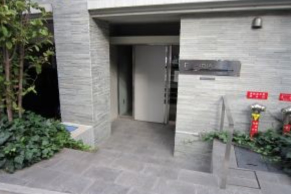 エントランス　建物の内部です