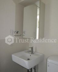 洗面設備　使いやすい独立洗面台です