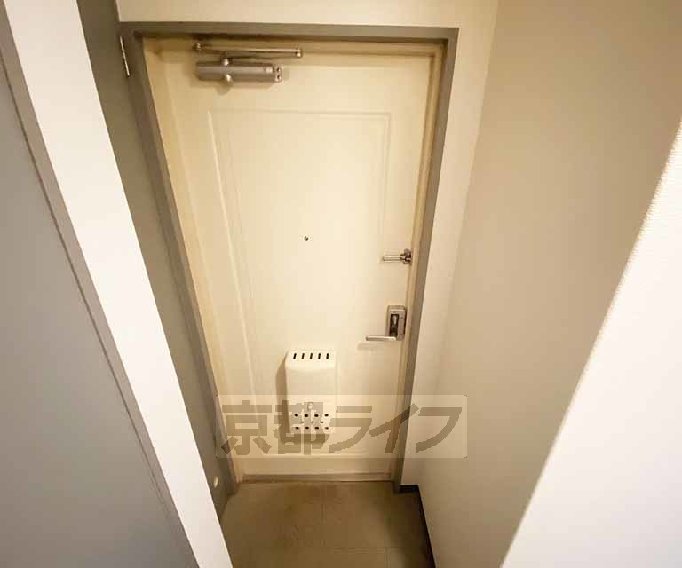 玄関　玄関ドア