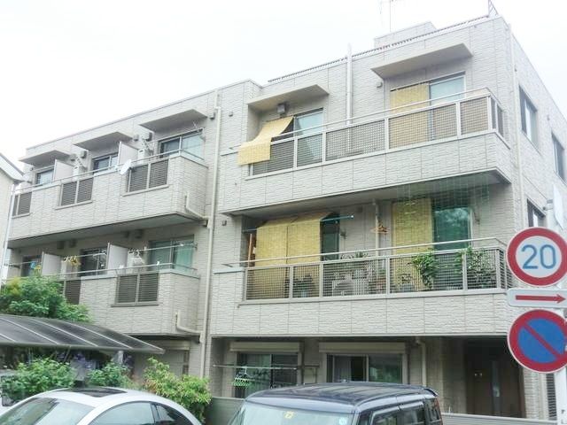 建物外観　★千歳船橋駅徒歩５分で生活便利です★