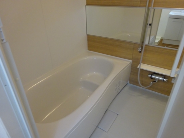 バス・シャワールーム　ゆったり一坪風呂