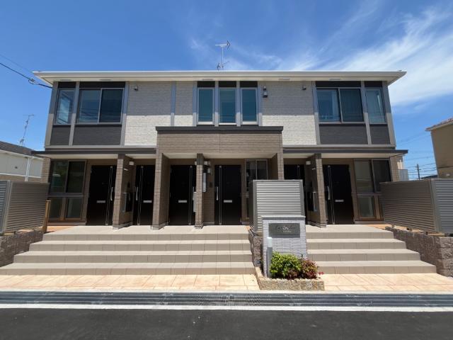 エントランス　外観写真（昼）