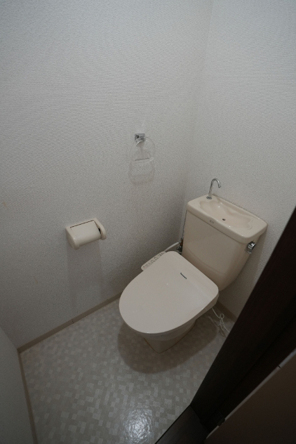 トイレ　２階のお部屋の画像