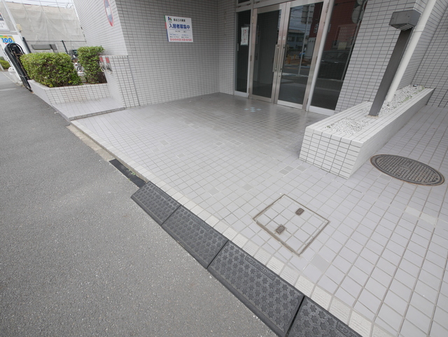 エントランス　★エントランスのお写真です★
