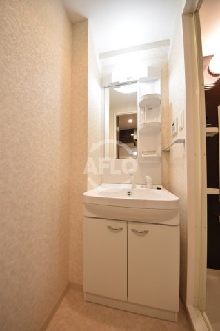 洗面設備　Luxe西長堀（ラグゼ西長堀）　独立洗面台