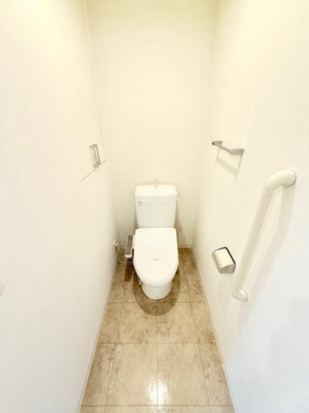 トイレ　別部屋参考写真