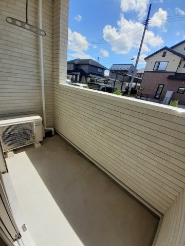 バルコニー　バルコニーからの眺めを楽しみながら食事をしませんか