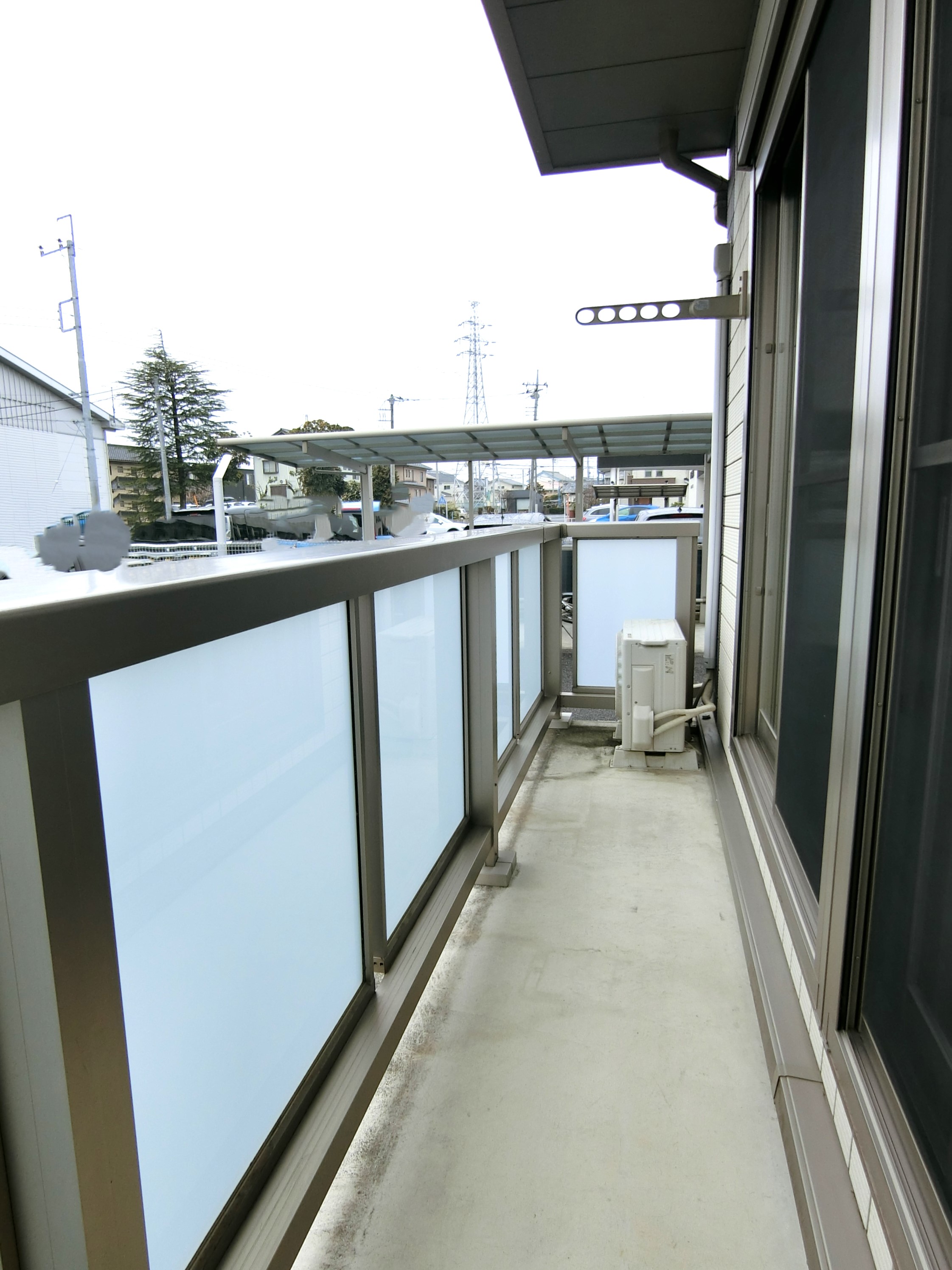 バルコニー　※写真は1階角部屋のため実際とは異なる場合があります。