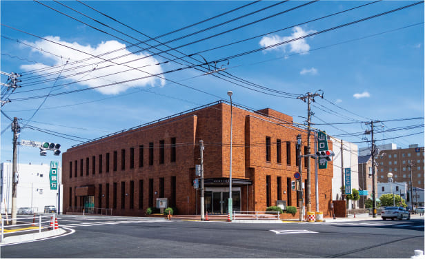 銀行　山口銀行小郡支店（銀行）まで1021m