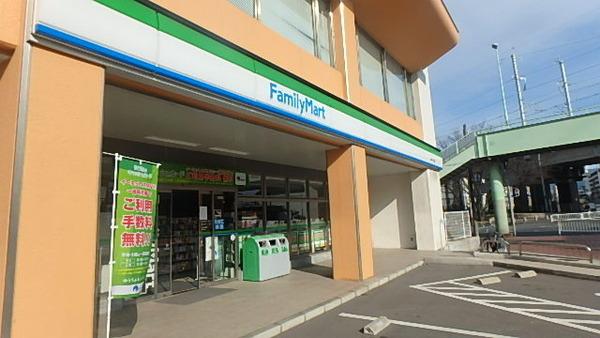 コンビニ　ファミリーマート多の津一丁目店（コンビニ）まで338m