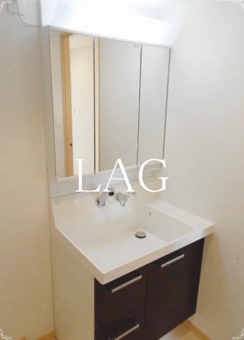 洗面設備　独立洗面台です。