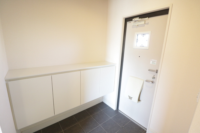 玄関　シューズボックス（カウンタータイプ）