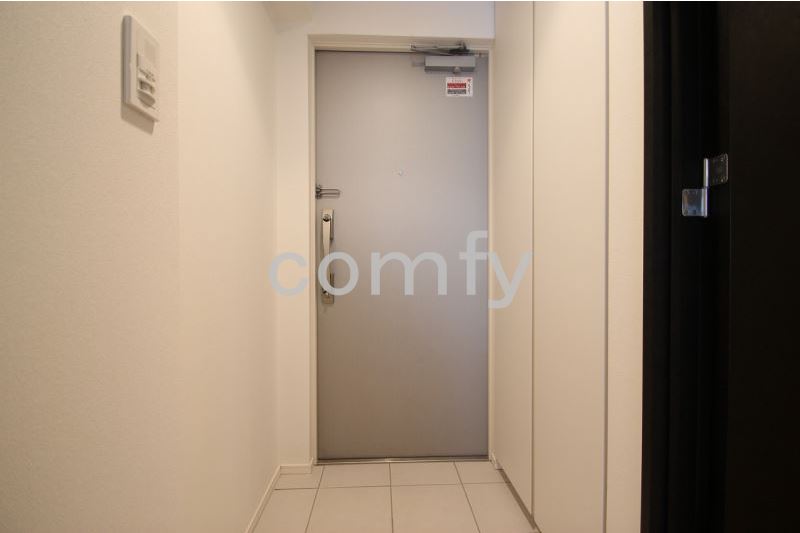 玄関　エントランス