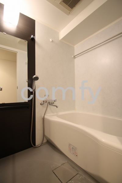 バス・シャワールーム　浴室乾燥機付きバス