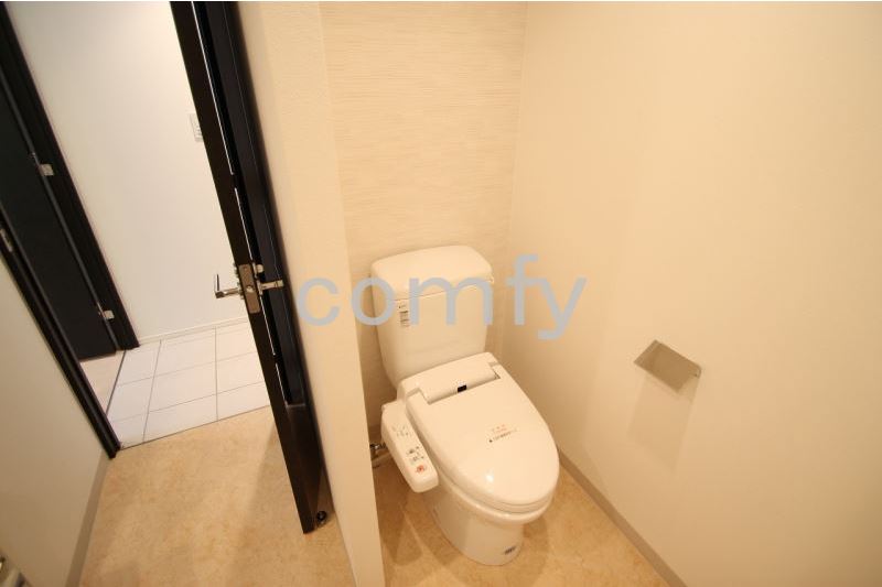 トイレ　ウォシュレット付きトイレ