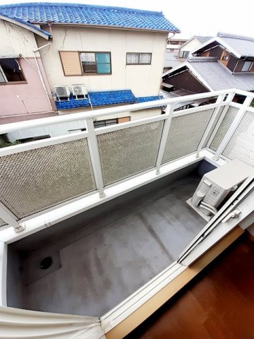 バルコニー　バルコニーがあります