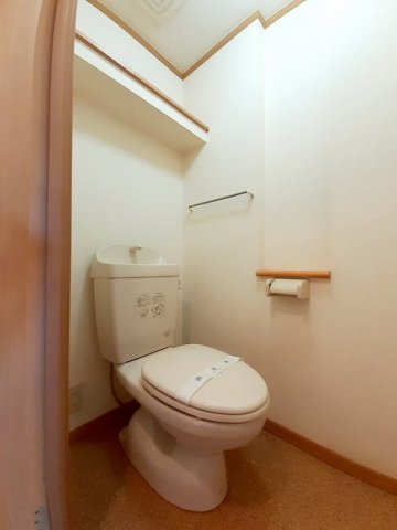 トイレ　落ち着いたトイレです