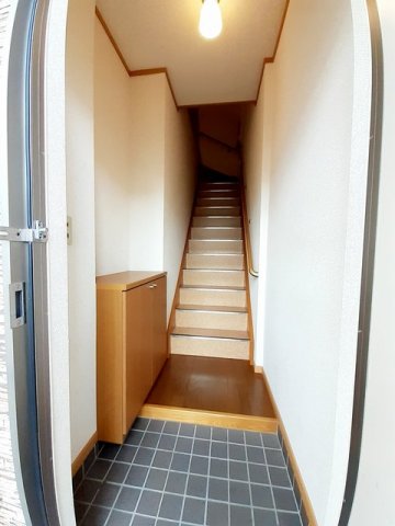 玄関　落ち着いた玄関です