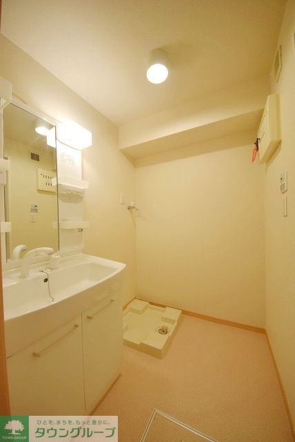 洗面設備　反転タイプ