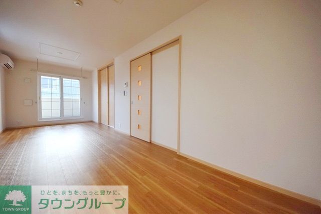 居室・リビング　反転タイプ