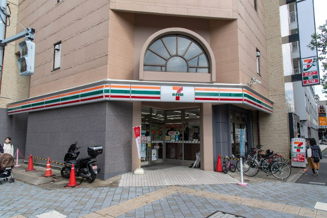 コンビニ　セブンイレブン江戸川西葛西6丁目店（コンビニ）まで61m