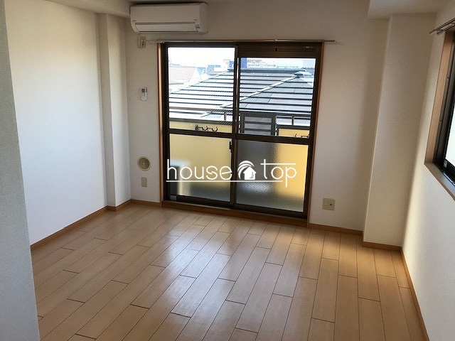 居室・リビング　広々6.9帖の洋室