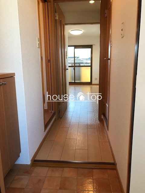 玄関　シューズボックス完備