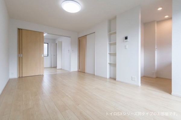 居室・リビング　※参考写真　同建築メーカー施工の同間取完成他物件のものです。