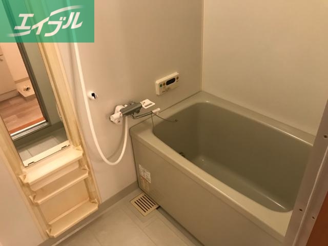 バス・シャワールーム　バス