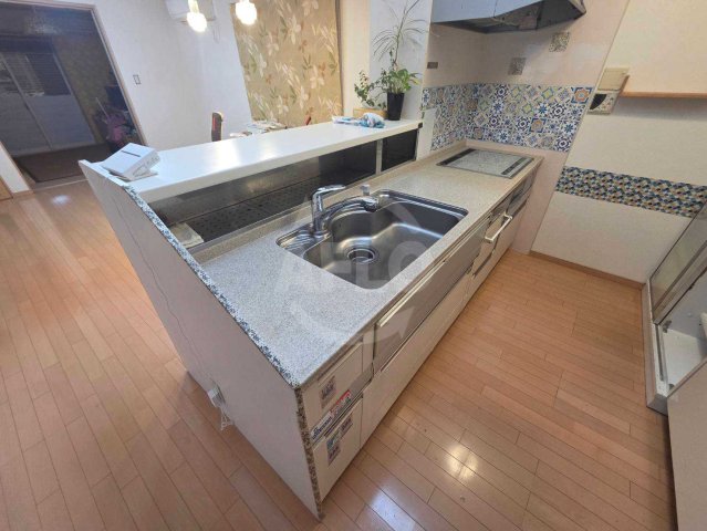 キッチン　キッチン　残置物撤去・クリーニング後の引き渡しとなります。