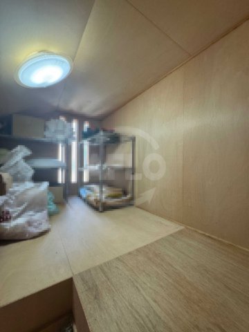 収納　2F洋室　屋根裏収納