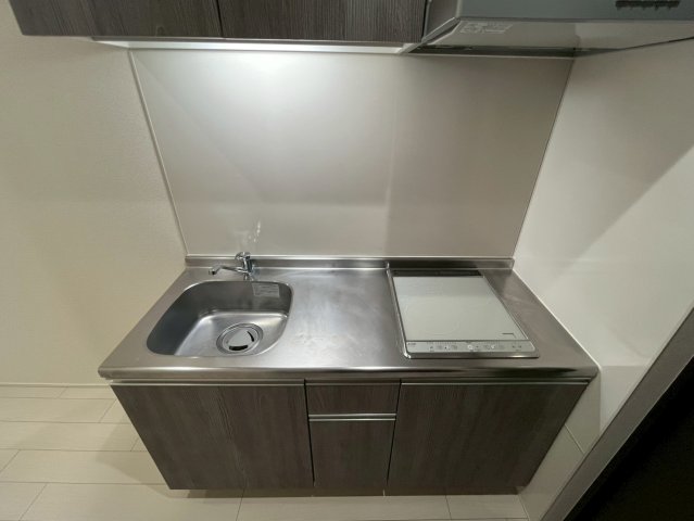 キッチン　モデルルームイメージのため、現況を優先いたします。