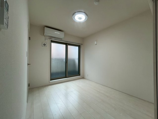 居室・リビング　モデルルームイメージの為、現状を優先いたします